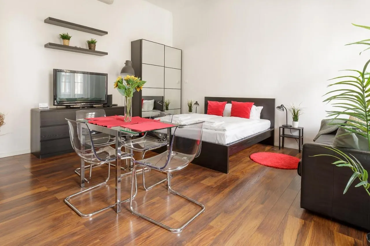 Red Dot Two - New Unit In The Heart Of Party Town Apartment Budapest