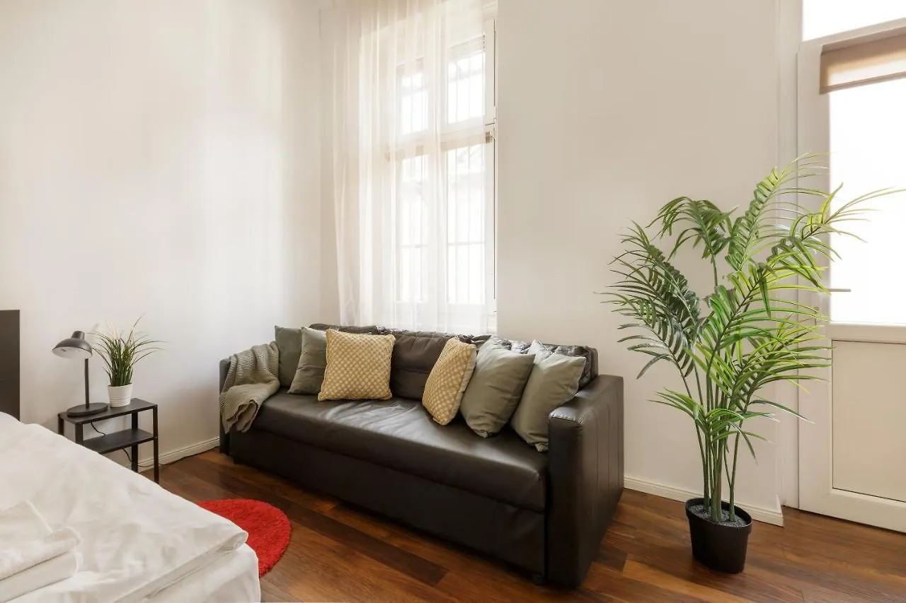 Red Dot Two - New Unit In The Heart Of Party Town Apartment Budapest