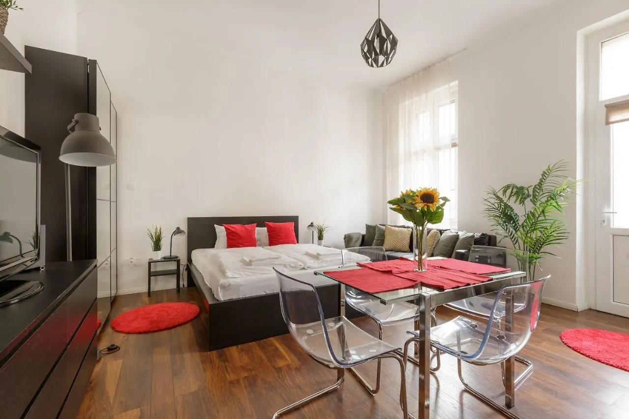 Red Dot Two - New Unit In The Heart Of Party Town Apartment Budapest